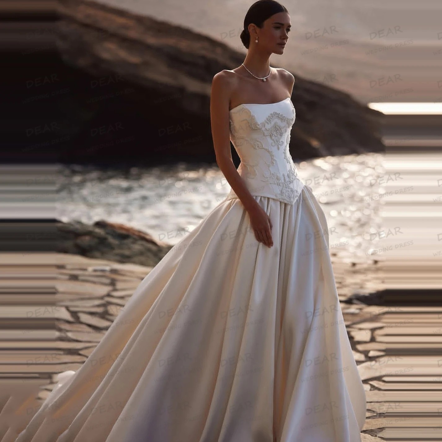  ø  巹    Strapless ..