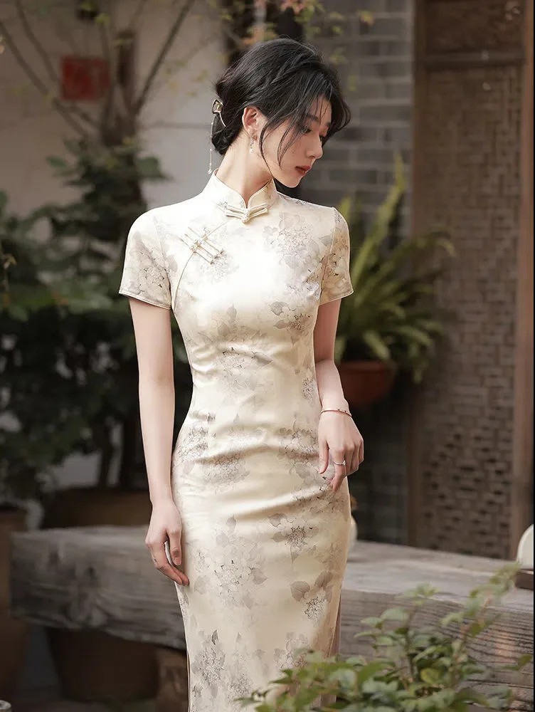 ߱ Ÿ qipao   ÷  cheongsam ..